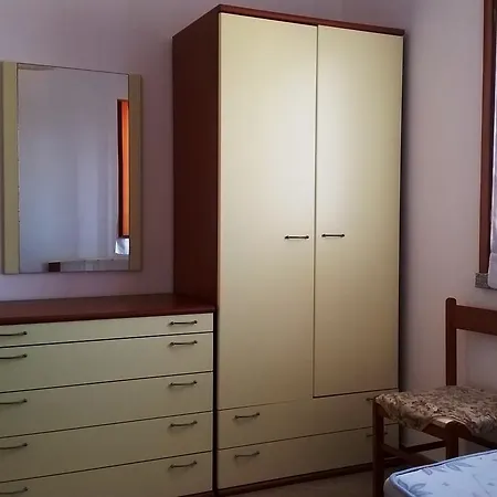 Verande Tanca Torre ايزولا روسا